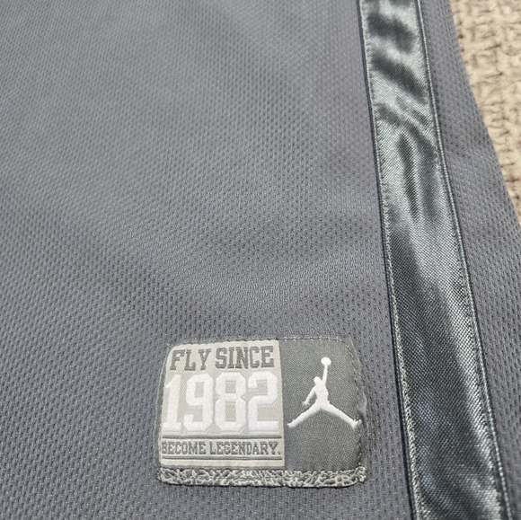 Jordan Kids Gray Sleeveless Top - Picture 2 of 4